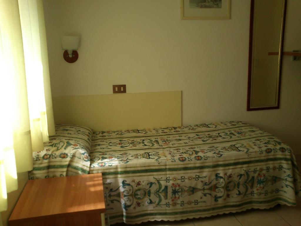 Hotel La Parigina Lignano Sabbiadoro Habitación foto