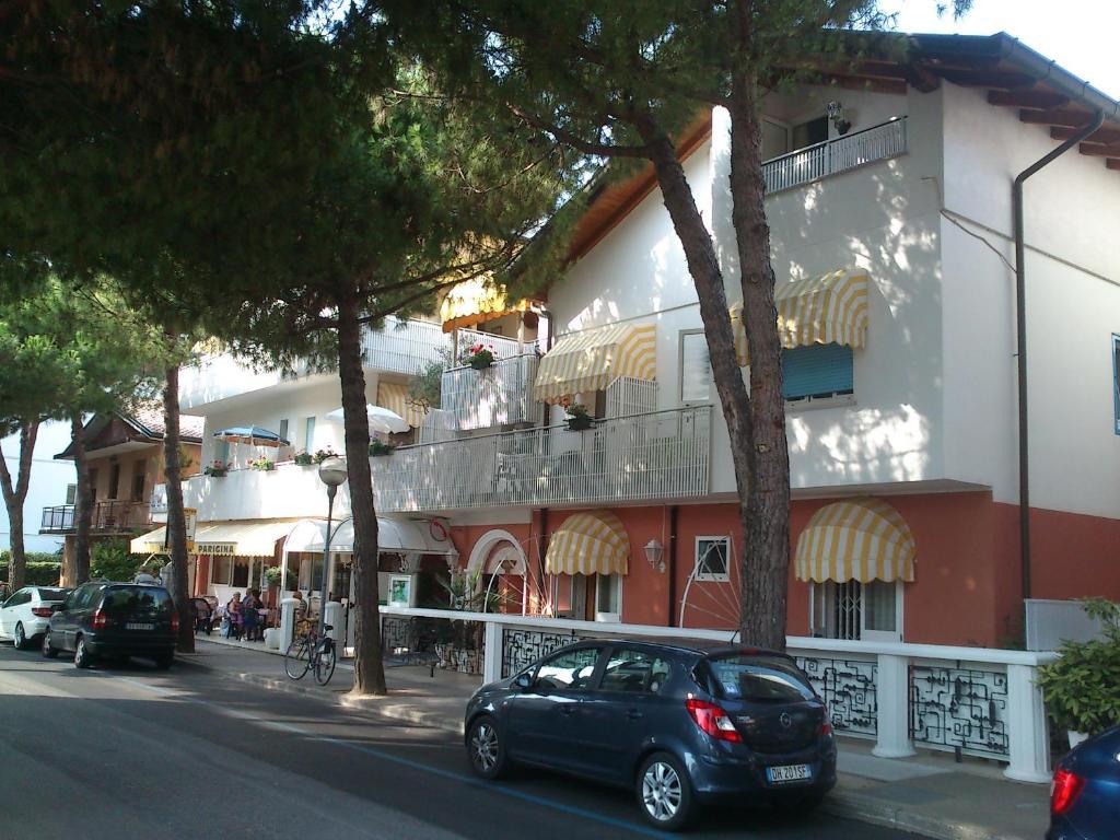 Hotel La Parigina Lignano Sabbiadoro Exterior foto